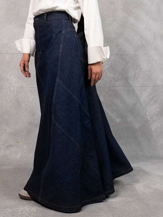 The coolest denim skirt