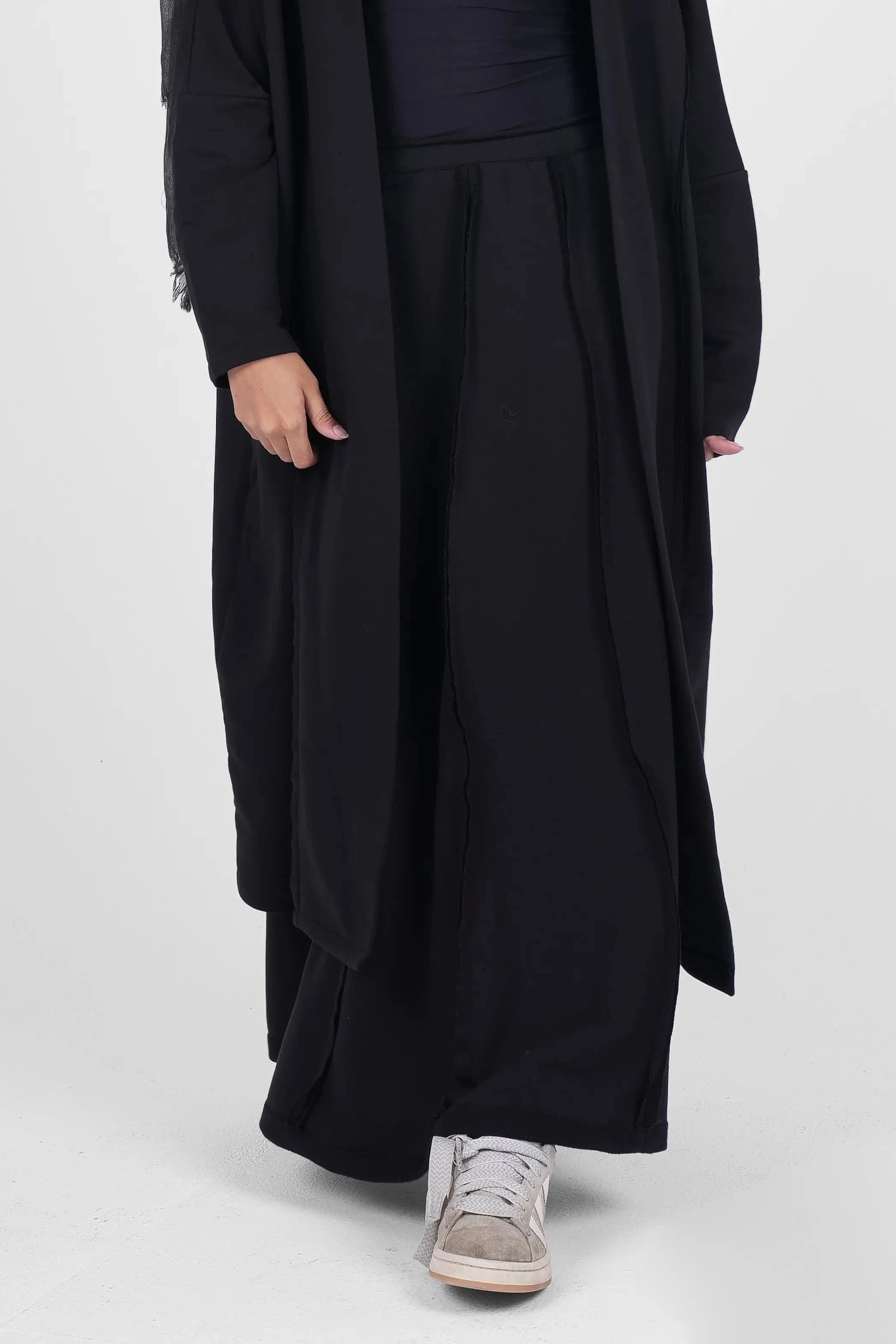 Leēn Skirt in Black