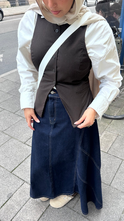 The coolest denim skirt